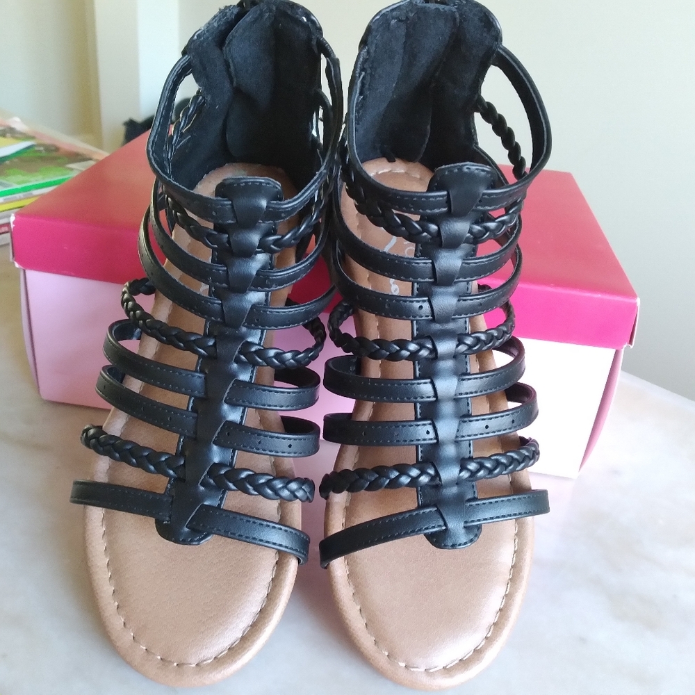 TouchofNina Black Girls Sz2 Sandles Gladator